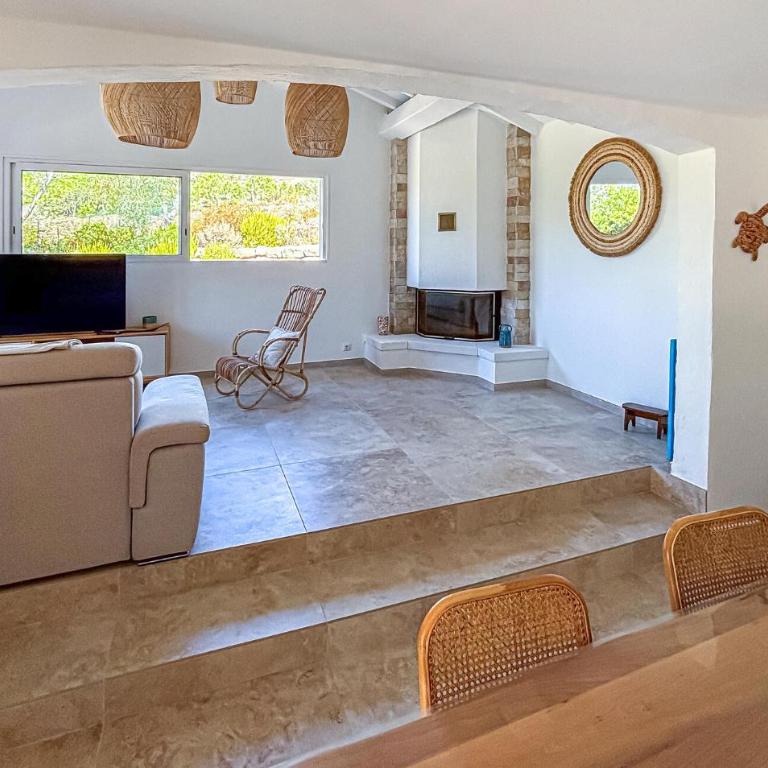 Stunning Home In Saint-Raphaël - Maison 4 Chambres - 1