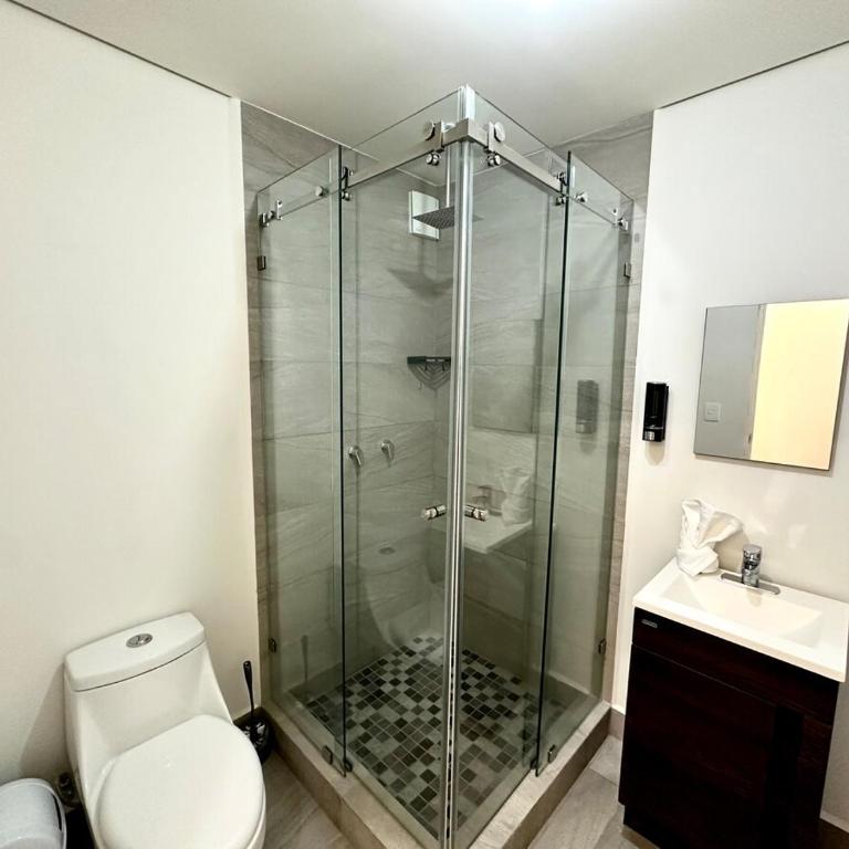 - Room #1714102201 - 12