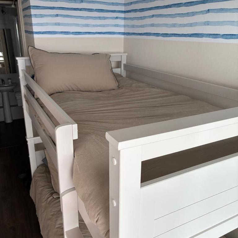 Hermoso departamento en Costa de Montemar, Concón -las piscinas sólo se pueden usar en arriendos sobre 15 días - Two-Bedroom Apartment with Terrace and Sea View - 39