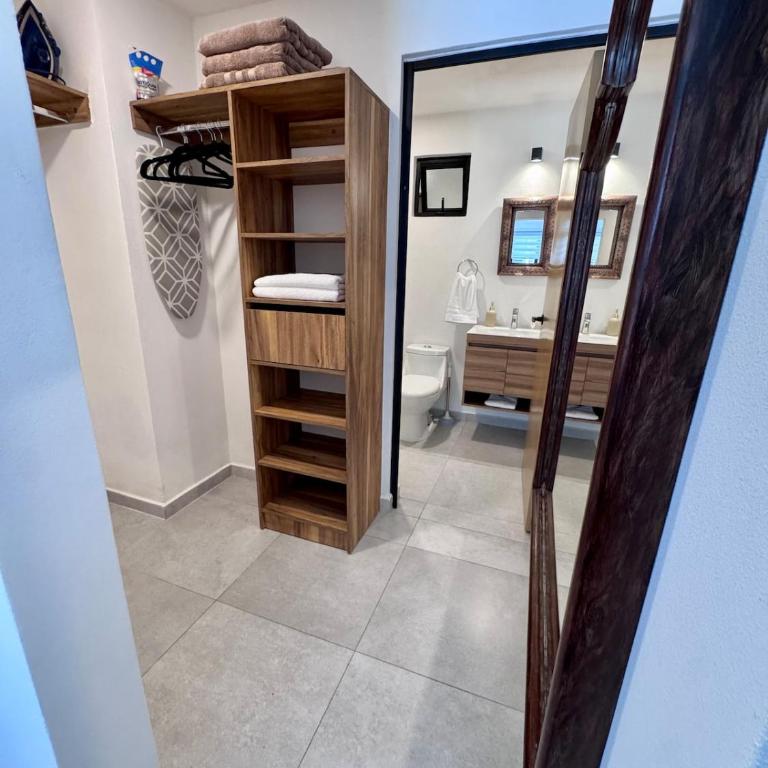  - Room #1714127201 - 11