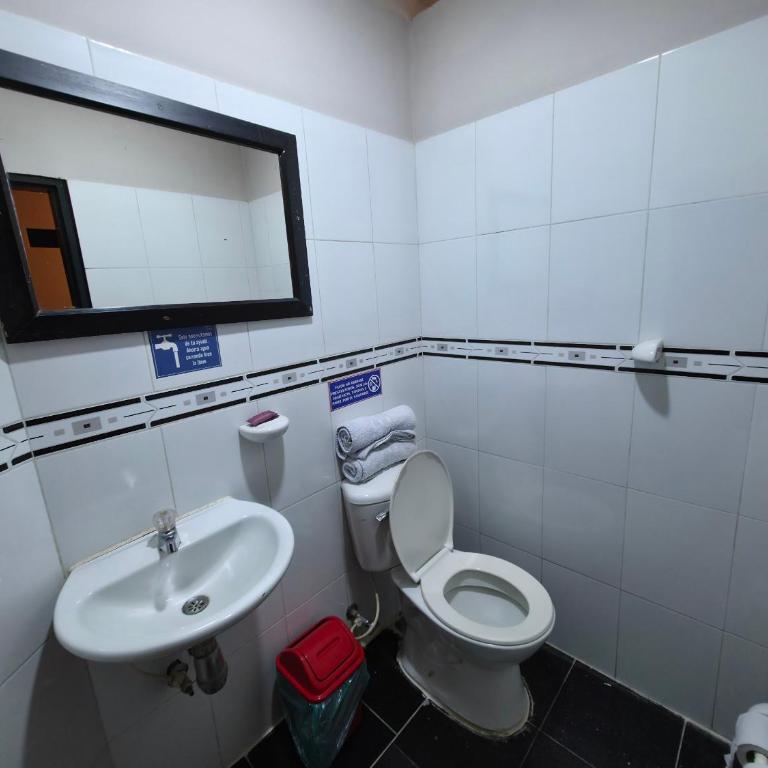 Hotel Metropol Blue - Standard Double Room with Fan - 3