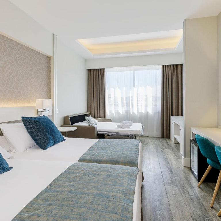 SOL by Meliá Torremolinos Don Pablo - Habitación Familiar (2 adultos y 2 niños) - 2