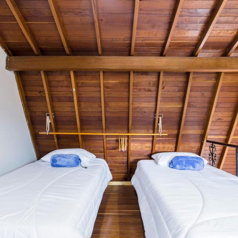 Fabulous studio in the heart of Medellín - One-Bedroom Apartment with Balcony and City View - 14
