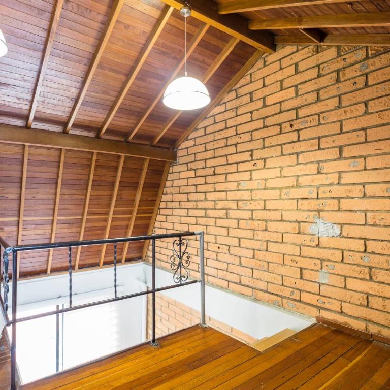 Fabulous studio in the heart of Medellín - One-Bedroom Apartment with Balcony and City View - 16