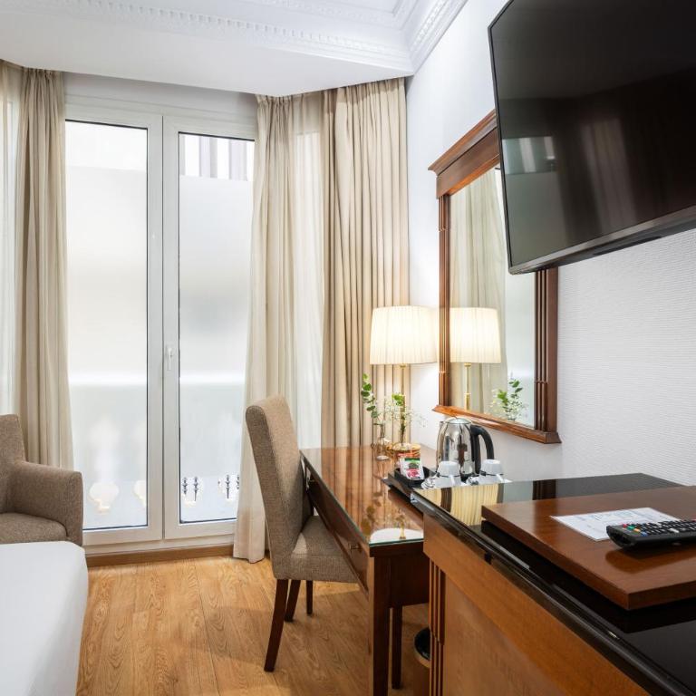 Meliá Plaza Valencia - Camera Classic Melia con Vista interna - 4