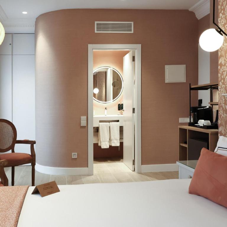 Meliá Plaza Valencia - Camera Premium con Terrazza - 4