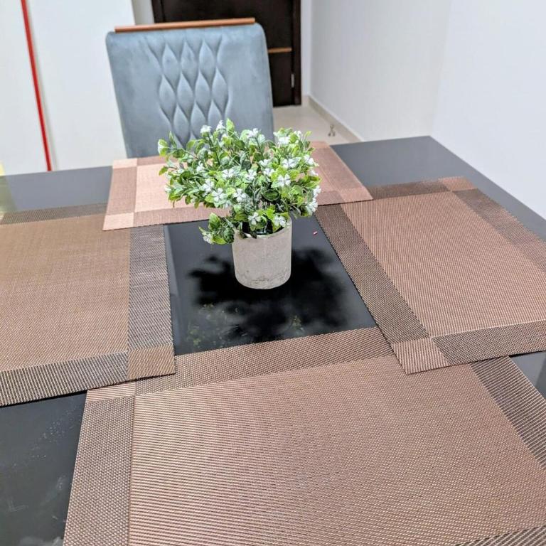 Trinity Towers Apartment Near CIT with Pool and Gym - Apartamento de 2 dormitorios - 35