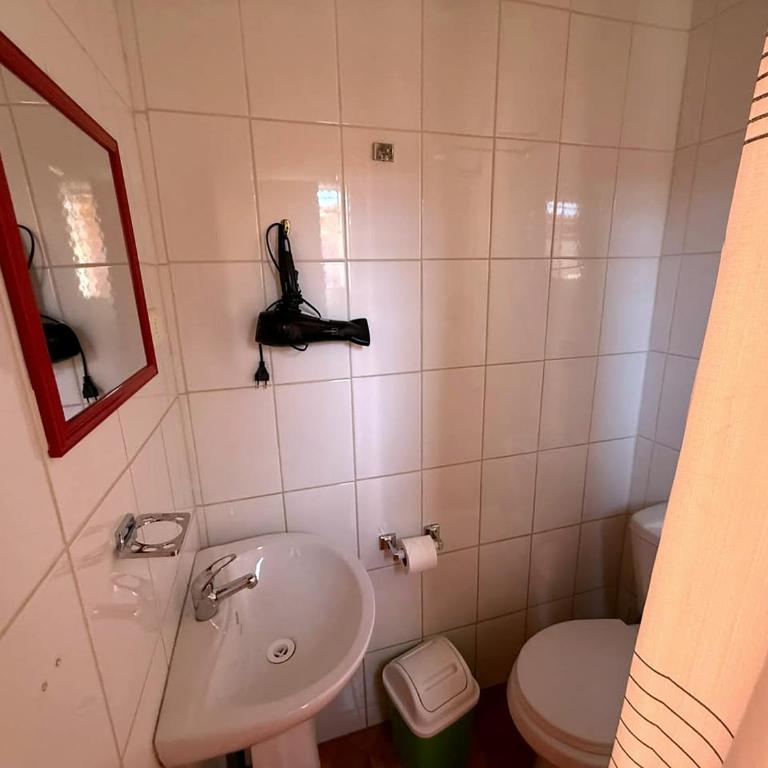 Hostal Nuevo Sol y Viento - Habitación Familiar con baño privado - 7