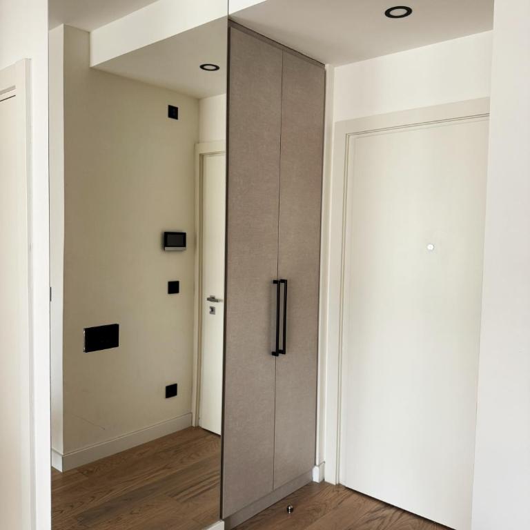  - Room #1714176201 - 6