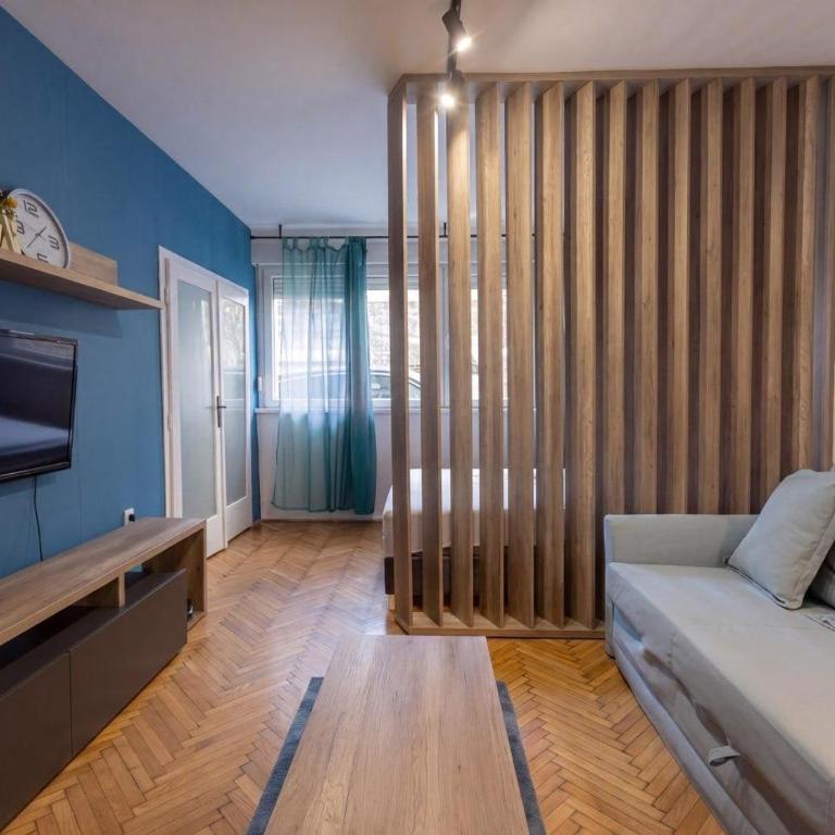  - Room #1714180801 - 3