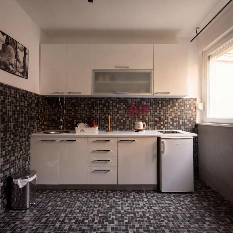  - Room #1714180801 - 5