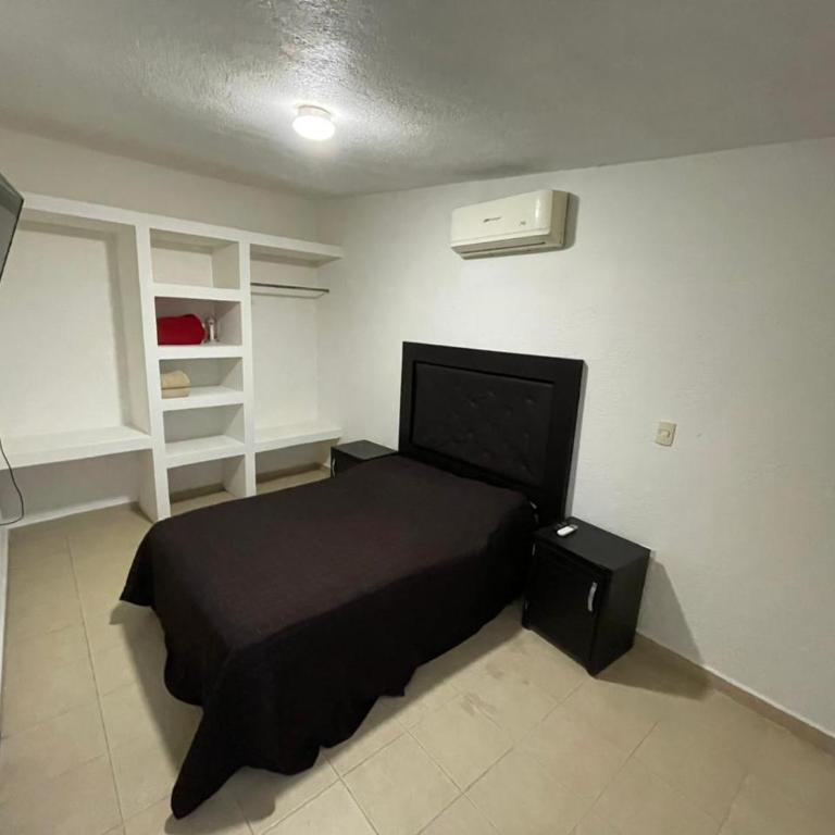  - Room #1714183601 - 9