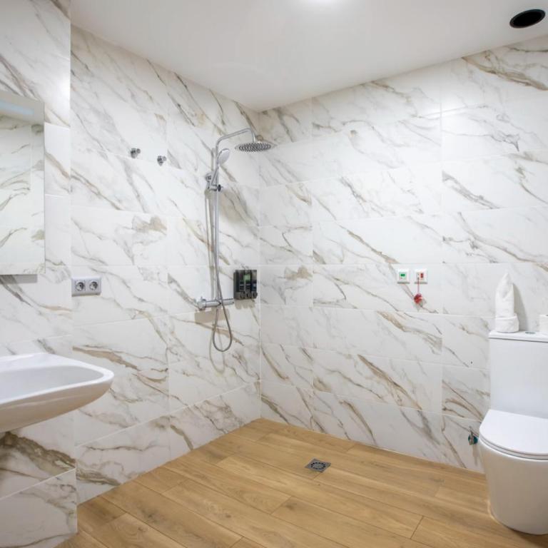 Aravaca Palm - Chambre Double avec Salle de Bains Privative - 5
