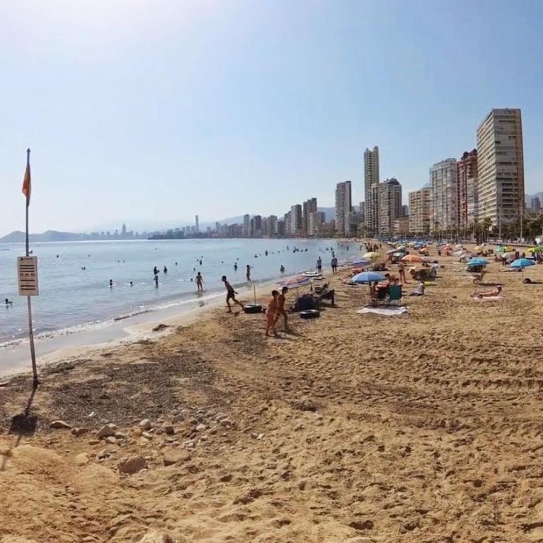 Bonito apartamento para disfrutar en Benidorm - Apartamento de 2 dormitorios - 17