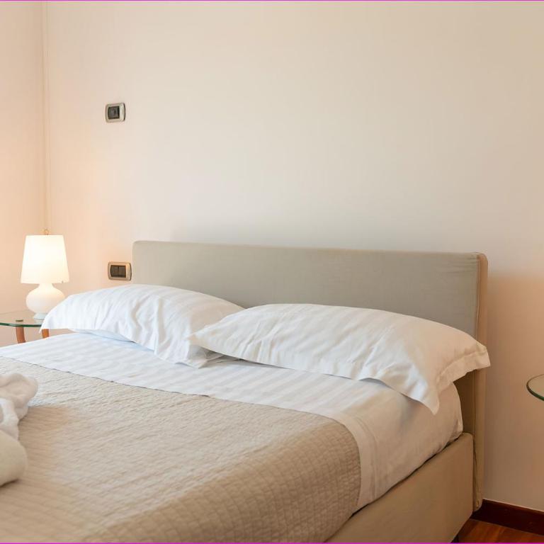 Loredana Luxury House - Appartamento Deluxe con 2 Camere da Letto - 14