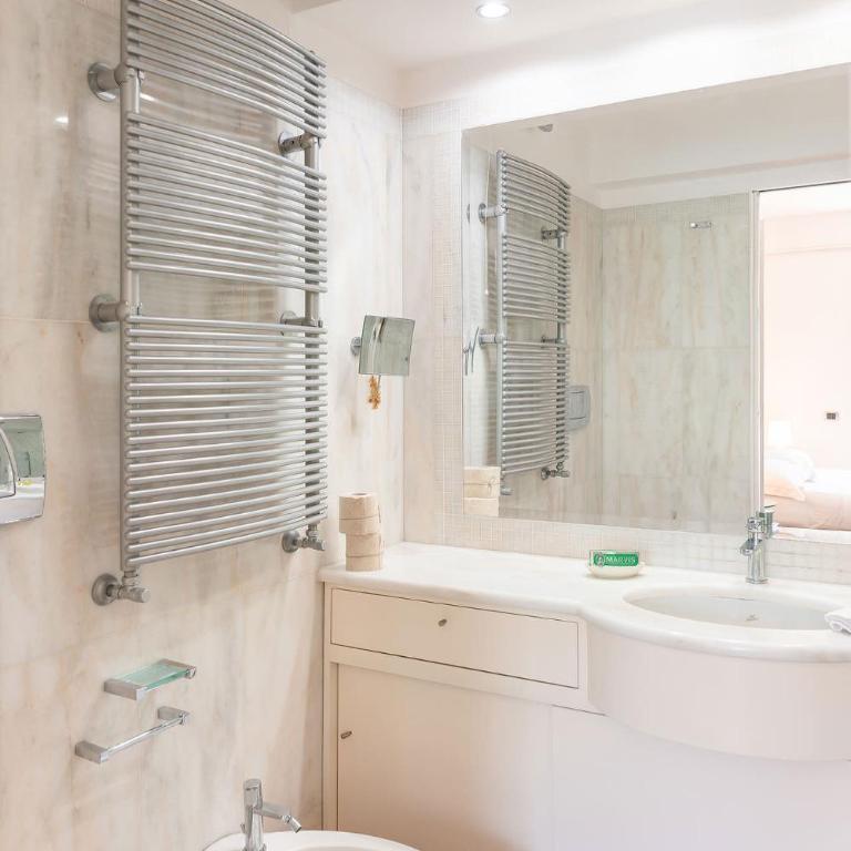 Loredana Luxury House - Appartamento Deluxe con 2 Camere da Letto - 15