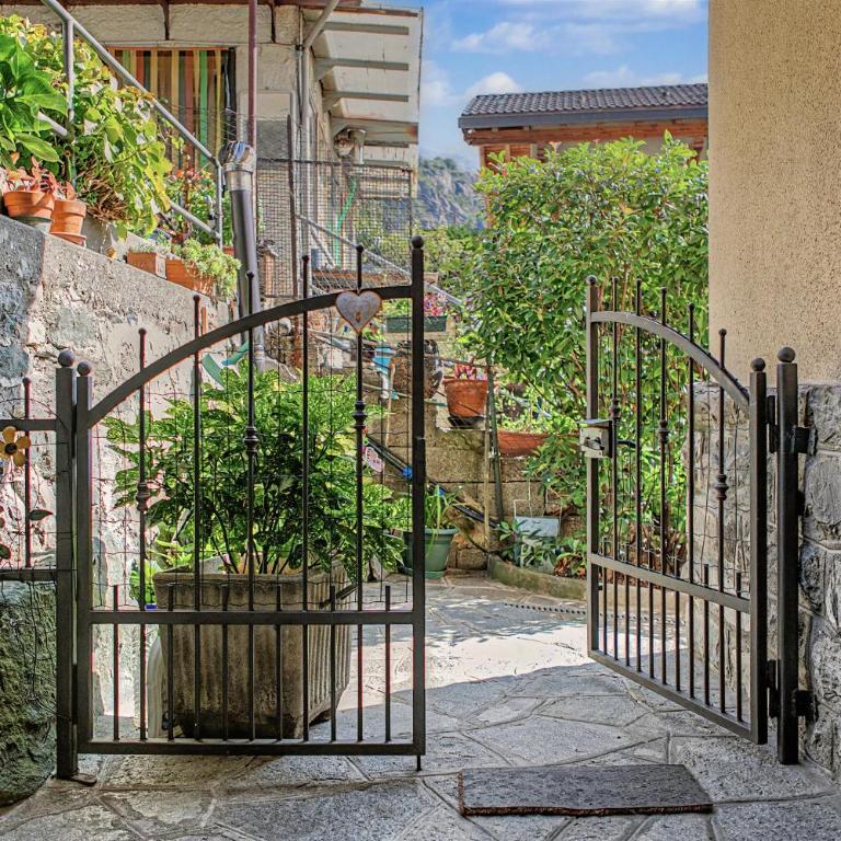 A Casa di Zio Zeffy - Appartamento Deluxe con 2 Camere da Letto e Vista Giardino - 21