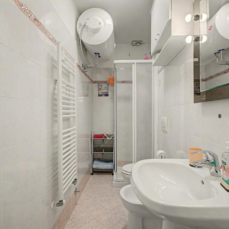 A Casa di Zio Zeffy - Appartamento Deluxe con 2 Camere da Letto e Vista Giardino - 14