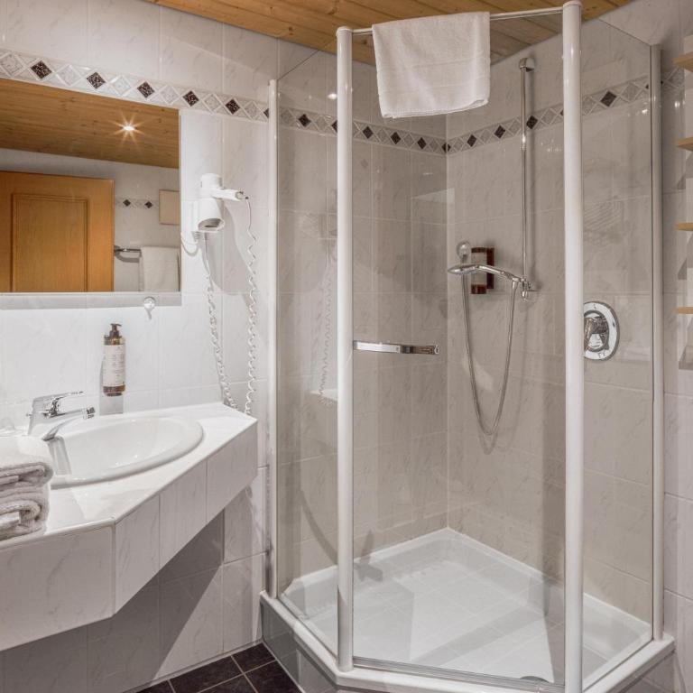 ALPURA Allgäu - Hotel, Gym & Sauna - Suite mit 2 Schlafzimmern - 10