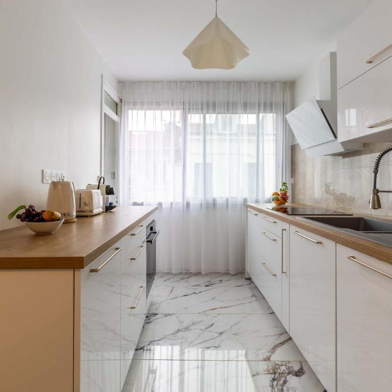 Appartement rénové Lumineux proche de la gare av Charras - Appartement - 5