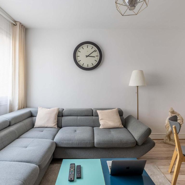 Appartement rénové Lumineux proche de la gare av Charras - Appartement - 11