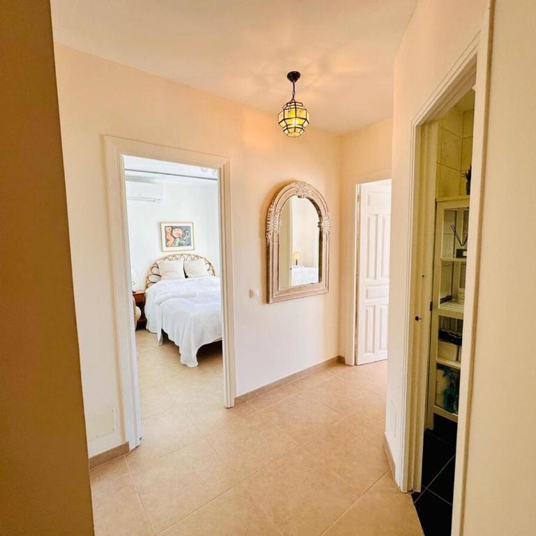  - Room #1714231901 - 25