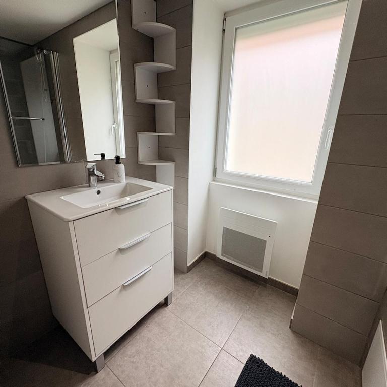 Chambre privée B - maison à Villebois - Habitación Doble Grande - 6