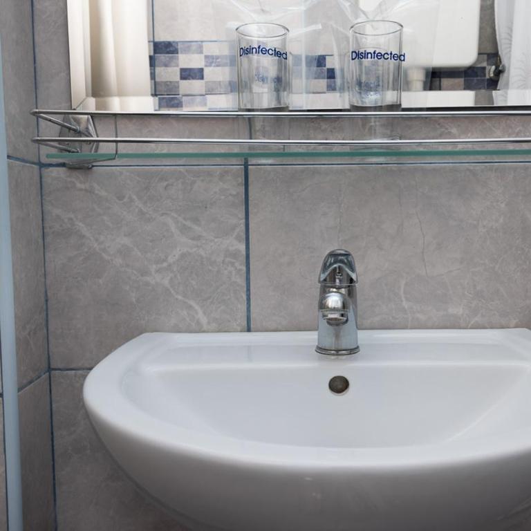 Hotel Vojvodina - Dvokrevetna Soba sa Zasebnim Krevetima - 1
