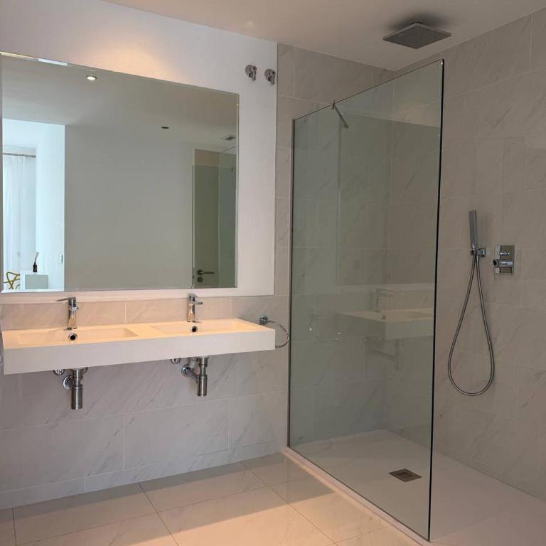 - Room #1714243901 - 14