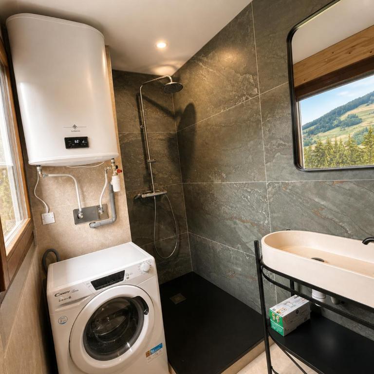 Le Menhir-8pers-Parking-5min des stations - Three-Bedroom Apartment - 25