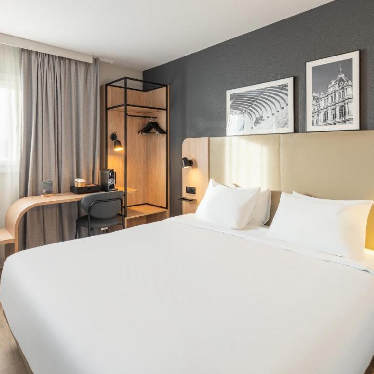 Campanile Grenoble Nord - Saint-Egrève - Chambre Supérieure avec Lit King-Size - 3