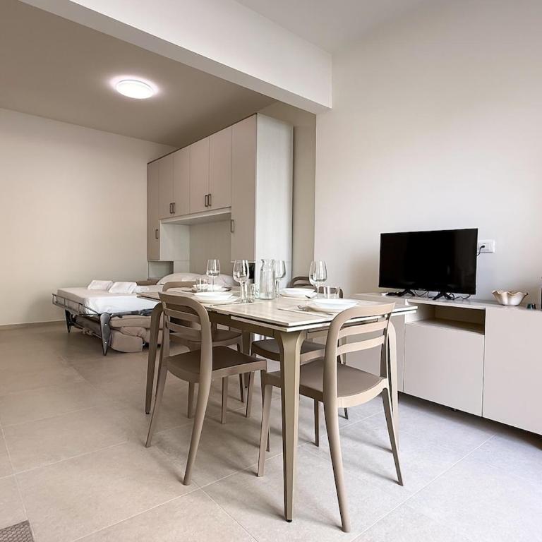  - Room #1714258901 - 18