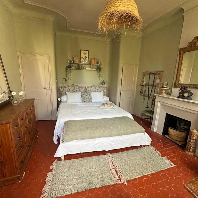  - Room #1714264701 - 1