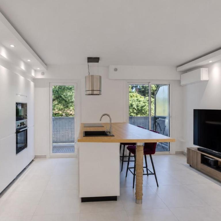 Calme T2 Le Cannet, parking, terrasse et climatisation - Appartement avec Terrasse - 1