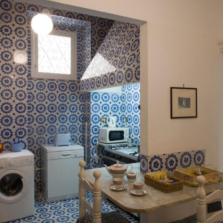 Butera 28 Apartments at Palazzo Lanza Tomasi - One-Bedroom Superior Apartment - 3