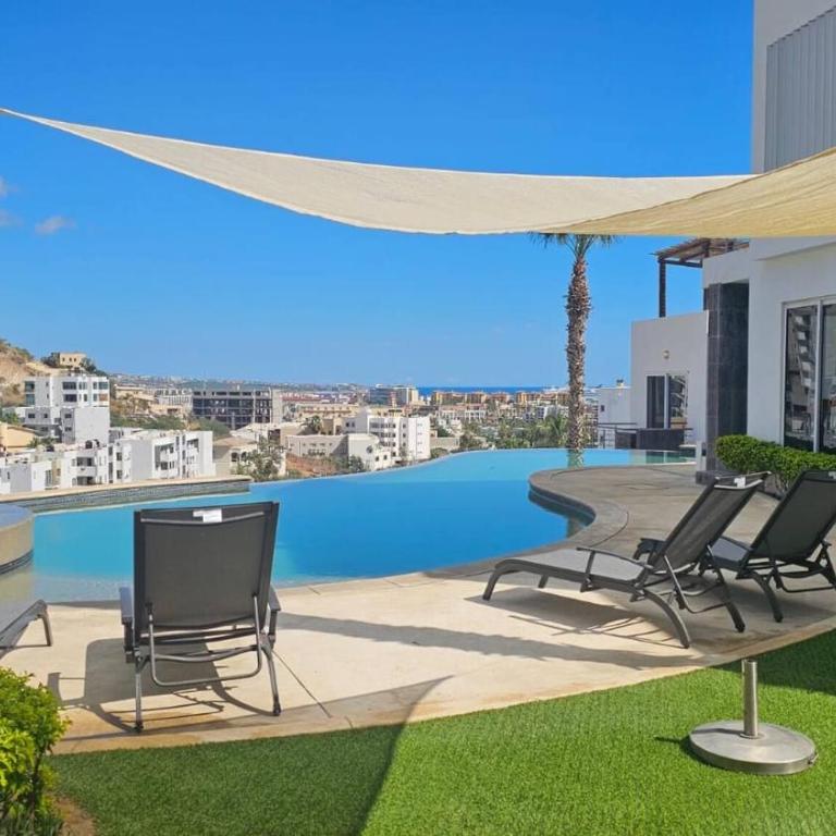 Cozy Cabo Condo 2BR, Shared Pool, Gated Community, 20 Walk to Beach - Casa - 1