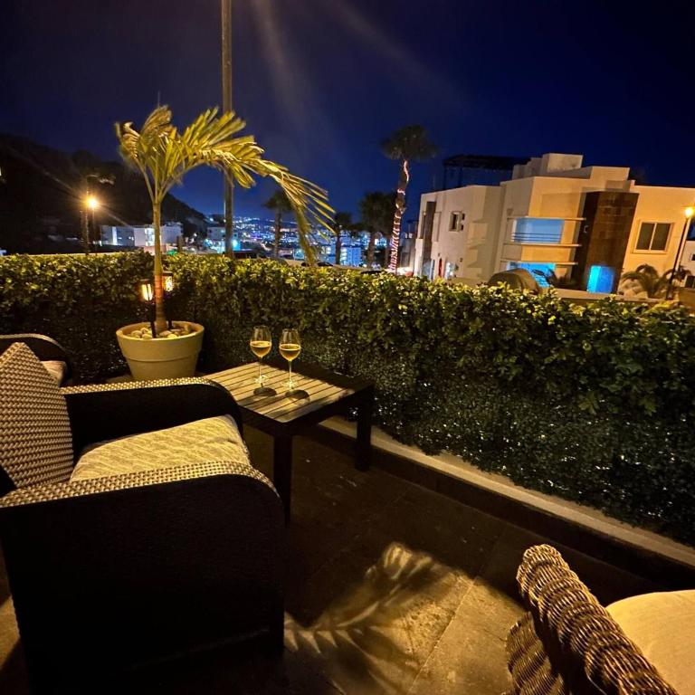 Cozy Cabo Condo 2BR, Shared Pool, Gated Community, 20 Walk to Beach - Casa - 3