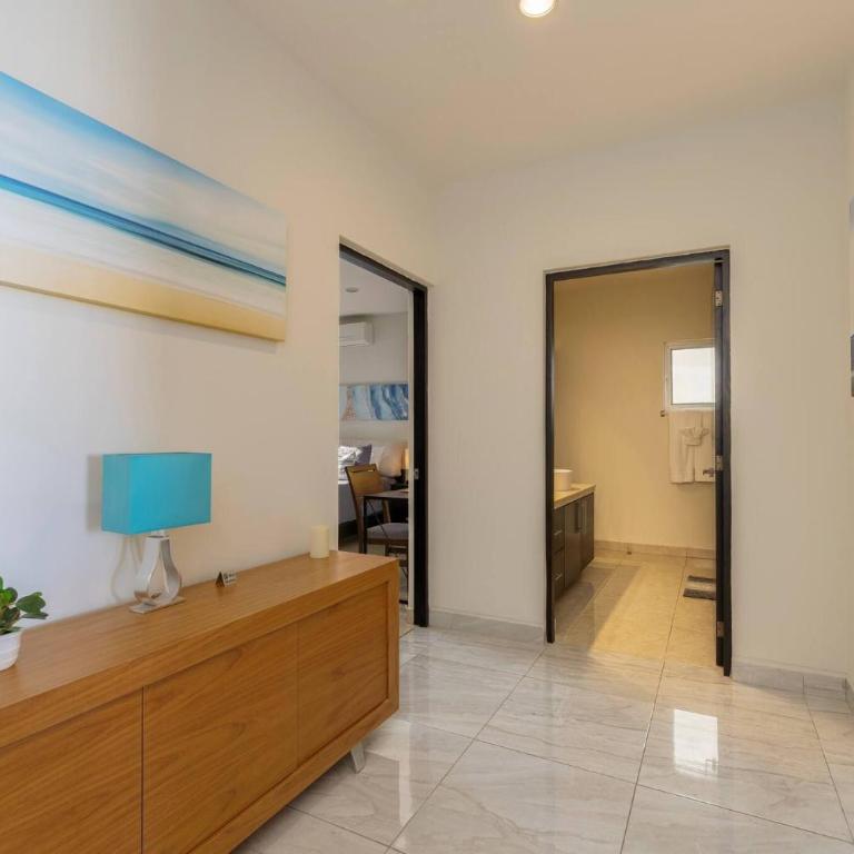 Cozy Cabo Condo 2BR, Shared Pool, Gated Community, 20 Walk to Beach - Casa - 34
