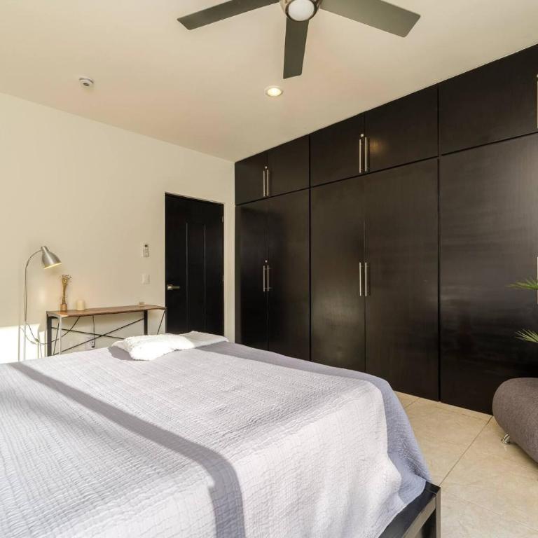 Cozy Cabo Condo 2BR, Shared Pool, Gated Community, 20 Walk to Beach - Casa - 44