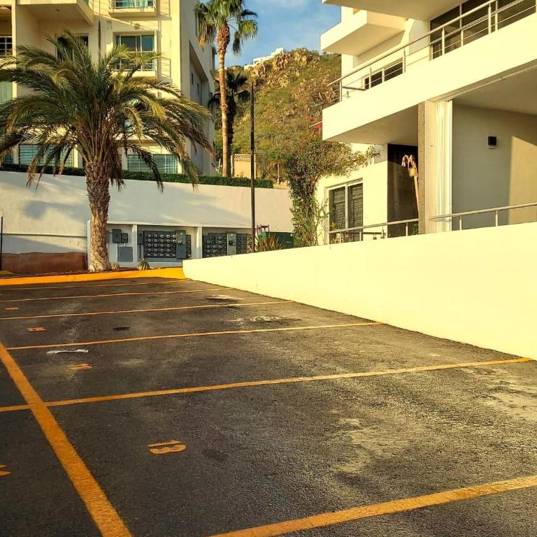 Cozy Cabo Condo 2BR, Shared Pool, Gated Community, 20 Walk to Beach - Casa - 71