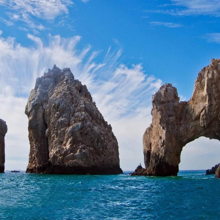 Cozy Cabo Condo 2BR, Shared Pool, Gated Community, 20 Walk to Beach - Casa - 90