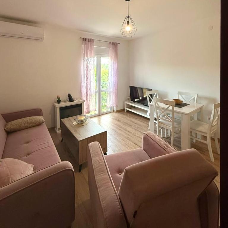 Apartmani Žabljak Hills - Apartman sa 2 Spavaće Sobe - 1