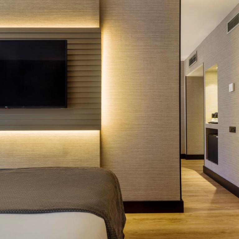 Ilunion Suites Madrid - Camera Matrimoniale Premium - 3