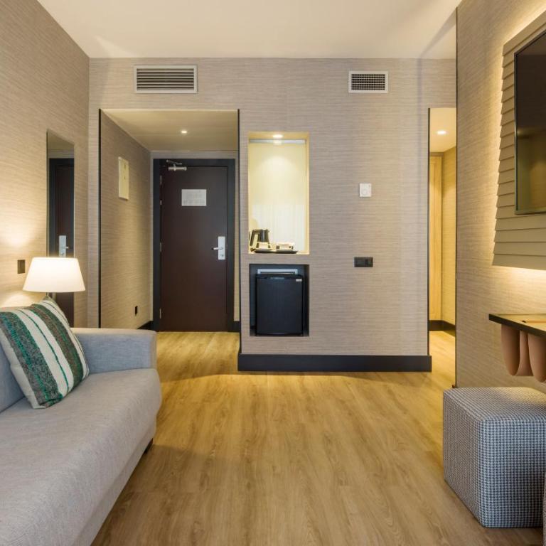 Ilunion Suites Madrid - Camera Matrimoniale Premium - 4
