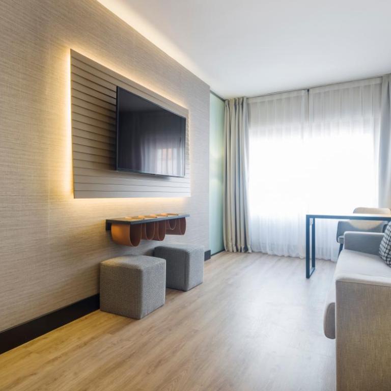 Ilunion Suites Madrid - Camera Matrimoniale Premium - 5