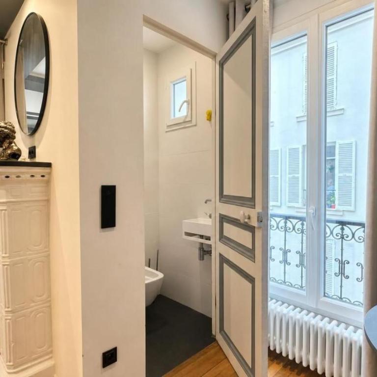  - Room #1714320501 - 29