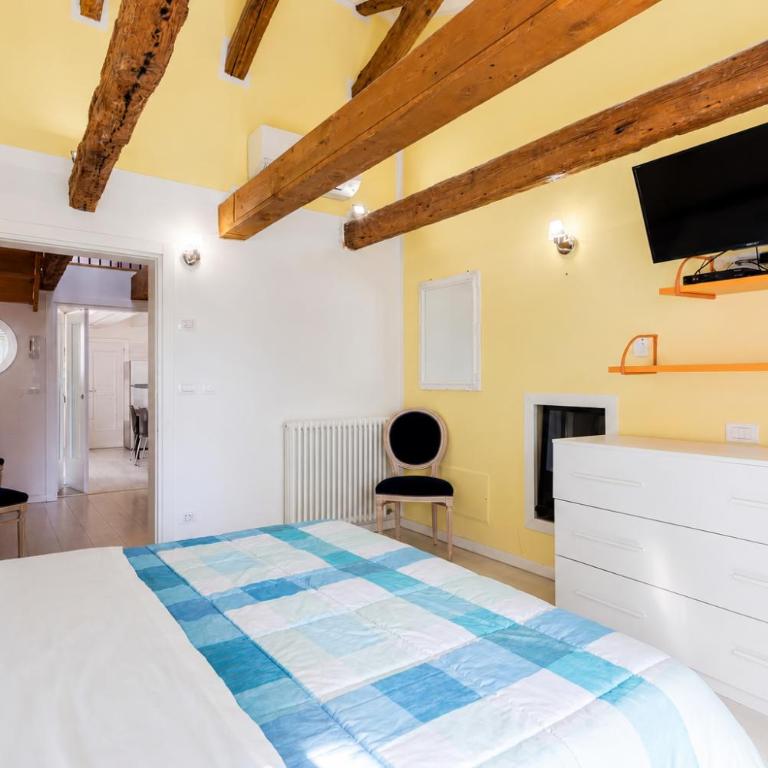  - Room #1714356701 - 4