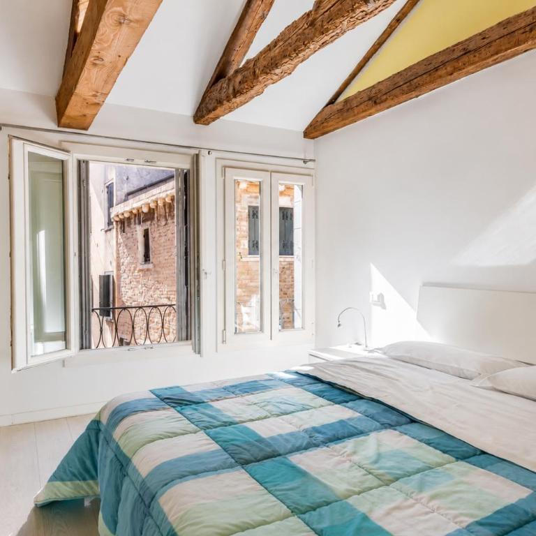  - Room #1714356701 - 11