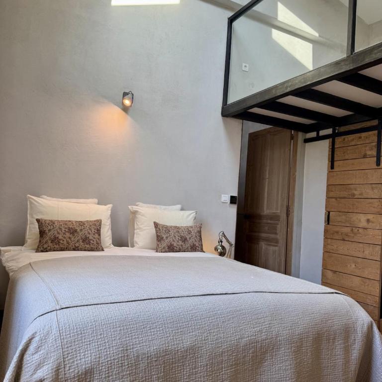  - Room #1714376501 - 4