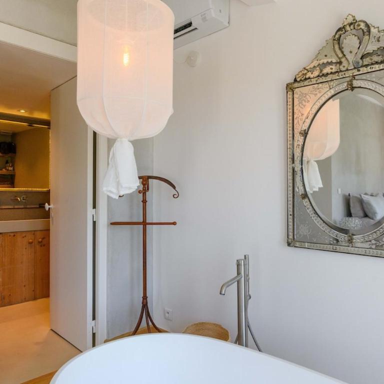  - Room #1714376501 - 50
